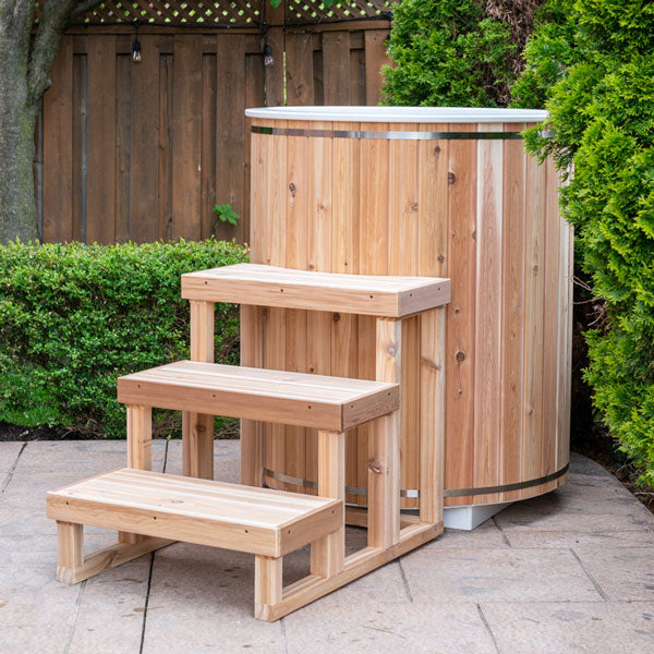 Leisurecraft - The Arctic Plunge - Knotty Red Cedar - White Plastic Interior - w/o Chiller