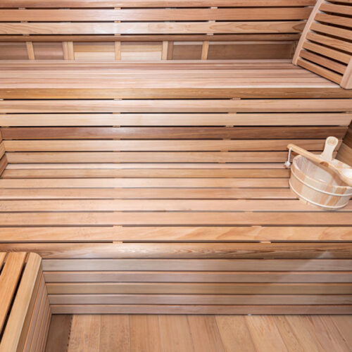 L-Bench on Side Wall / Single Tier / Pure Cube Hudson Sauna