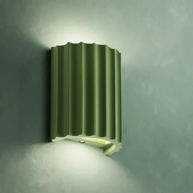 EmberWall | Modern Wall Sconce Lighting with LED Technology | Stylish Illumination for Contemporary Spaces Green