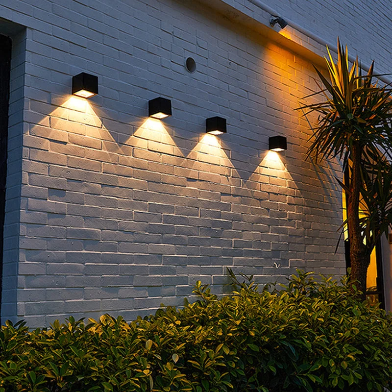 Vepine GlowBeam | Solar Outdoor Wall Lamp with Intelligent Sensor | Weather-Resistant Design for Eco-Friendly Ambiance Warm light 3000K